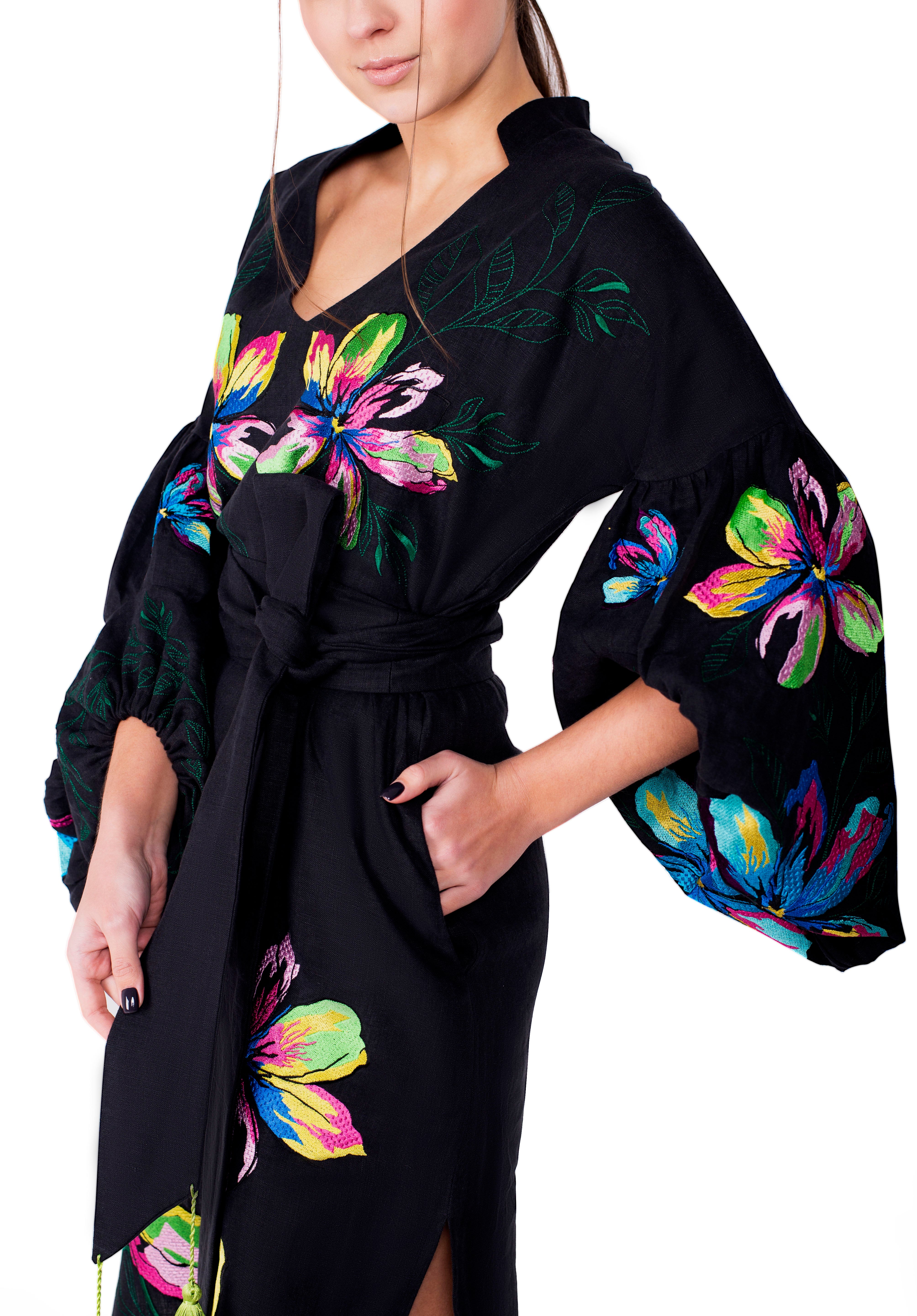 Dress "Sophia" with floral embroidery