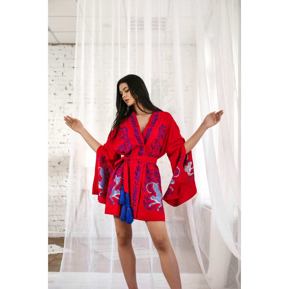 Shortkimonodress-Sandra-red1_dc1f3a58-e9d0-4d7a-91f8-ed47f0b51f95.png